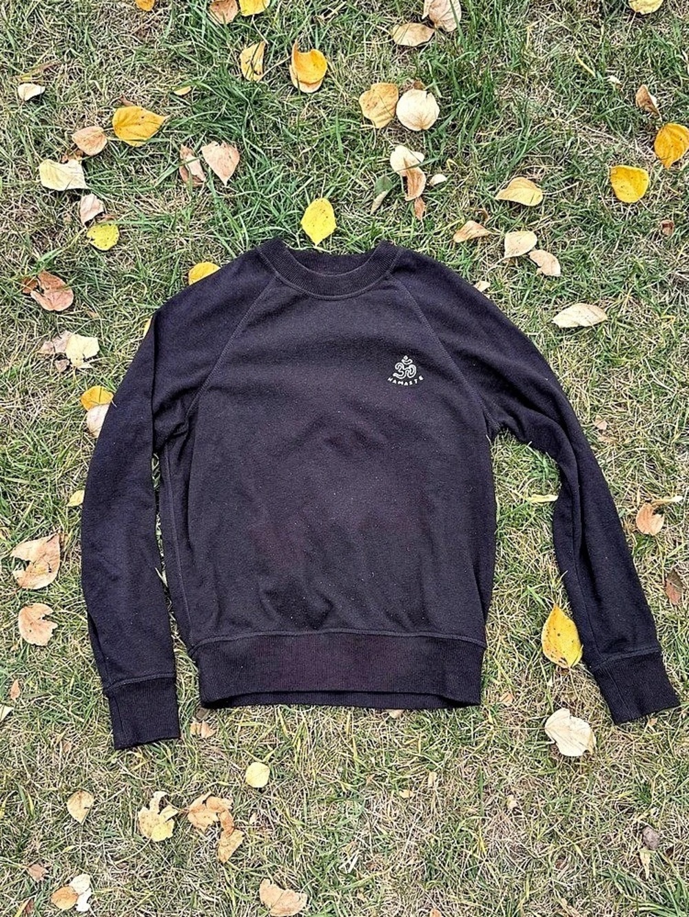 Spiritual Gangster Namaste Graphic Crewneck Sweatshirt – XS